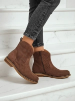 Tmavě hnědá || hnědý