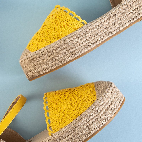 Жовті босоніжки на платформі Ritisa