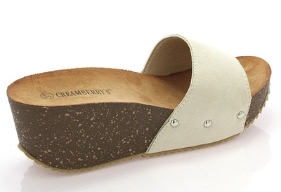 Жіночі тапочки на танкетці Lamardi - Туфлі