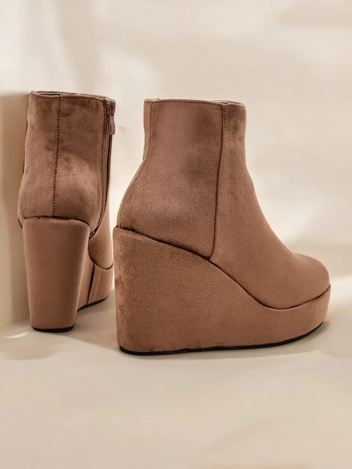 Жіночі чоботи на каблуці Royalfashion Sieffa