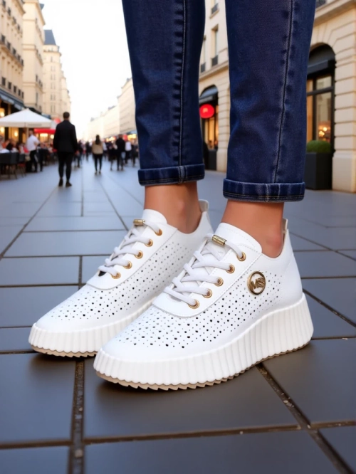 Royalfashion Жіночі перфоровані спортивні кросівки Jovenes