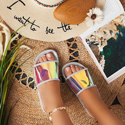 Срібні тапочки з голографічною смугою Active - Взуття 1