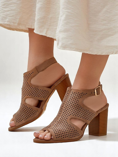 Royalfashion Жіночі перфоровані босоніжки на стійкому каблуці Abetle