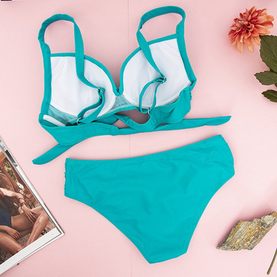 Бірюзовий купальний костюм