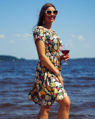 Royalfashion Dámské květinové mini šaty a'la hiszpanka v černé barvě