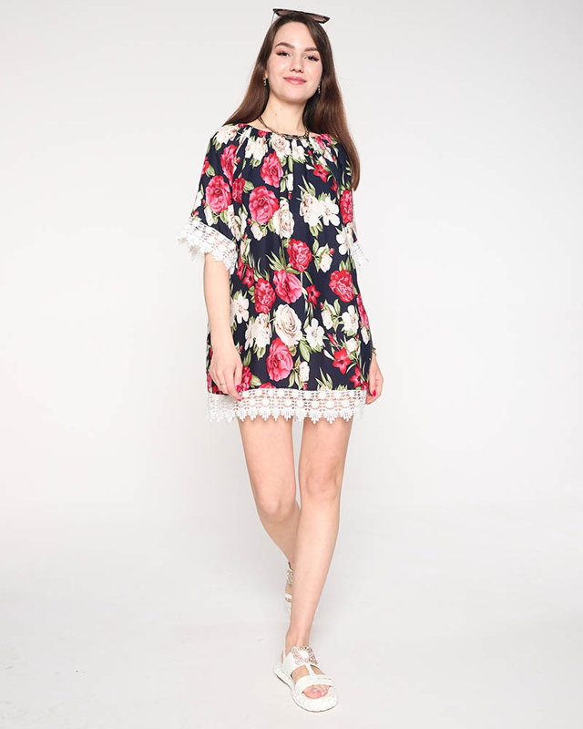 Námořnická modrá dámská halenka s květy PLUS VELIKOST - Oblečení