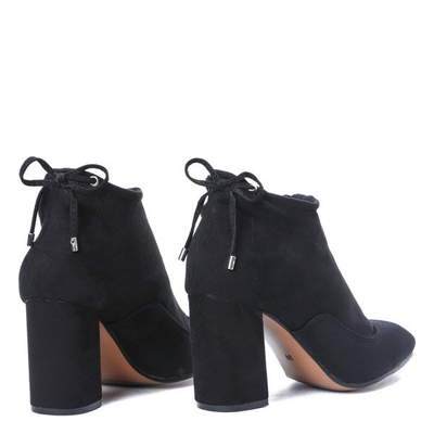 Czarne botki na słupku Gloria - Obuwie