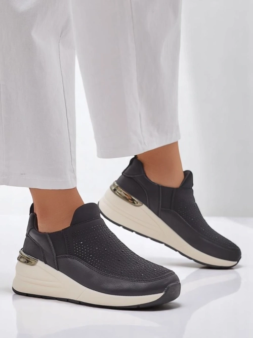 Royalfashion Жіночі спортивні туфлі в стилі сліп-он з стразами Elera