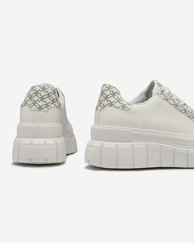 Ležérní dámská bílá sportovní obuv se vzorovanými vsadkami Leritic - Obuv