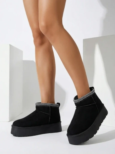 Royalfashion Dámské krátké boty a'la snow boots Xoalla