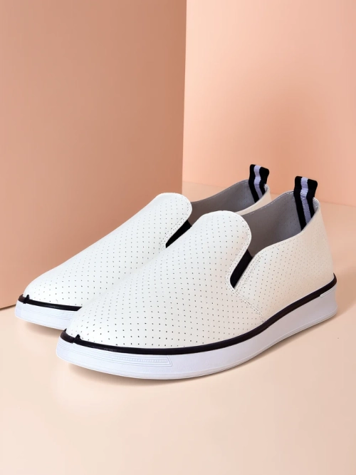 Royalfashion Жіночі перфоровані спортивні черевики Musio