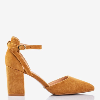 OUTLET Hnědé, vykrojené lodičky na vyšším sloupku. Party Time - Obuv