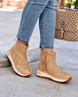 коричневий