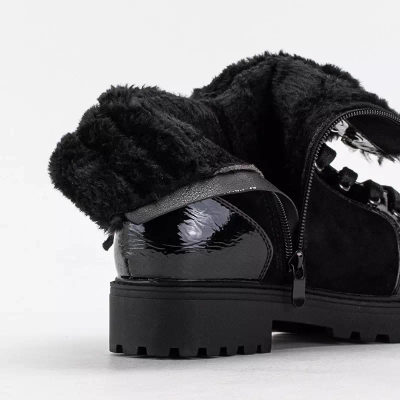 OUTLET Černé dámské kozačky částečně lakované Ginoko - Obuv