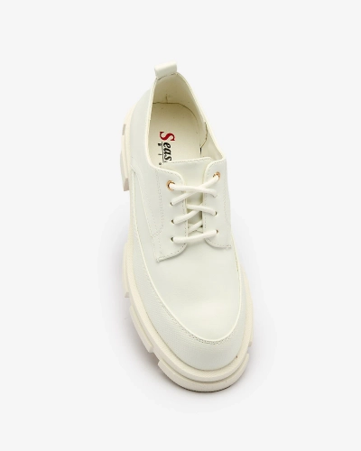 Royalfashion Bílé dámské polobotky s pevnou podrážkou Trendy Šněrovací polobotky