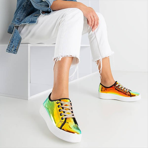 Золоті голографічні кросівки на платформі Vordena - Взуття