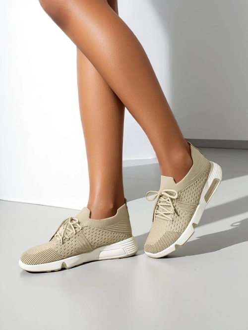 Royalfashion Жіночі кросівки на резинці Terrifa