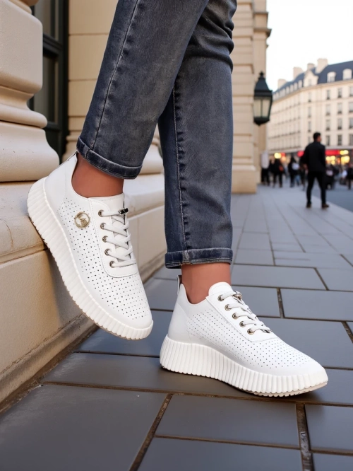 Royalfashion Жіночі перфоровані спортивні кросівки Jovenes