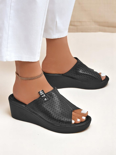 Royalfashion Жіночі шльопанці на танкетці Luna Wedge