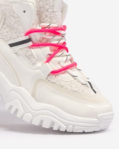 Bílá dámská sportovní obuv s kožíškem a neonově růžovými tkaničkami Sagglo- Obuv