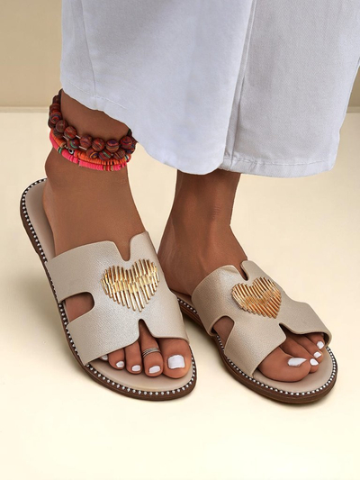 Royalfashion Dámské žabky na ploché podrážce Heart Chic