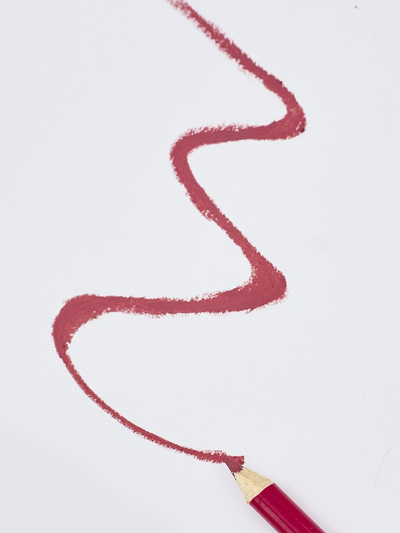 Kontur na rty s ořezávátkem, odstín Deep Clean Rose