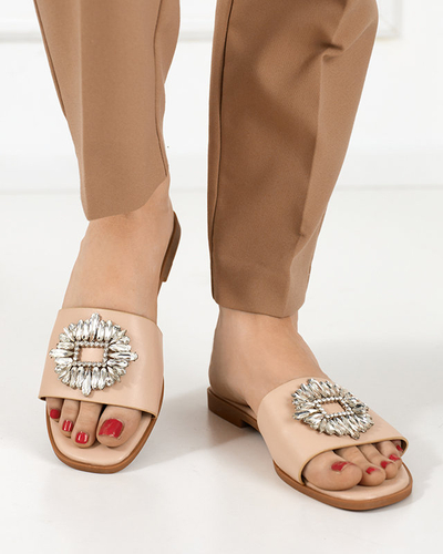 OUTLET Dámské béžové pantofle se stříbrným ornamentem. Hipi - Obuv