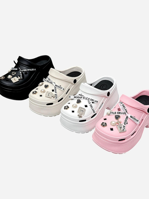 Royalfashion Жіночі гумові сланці з декораціями Dellos