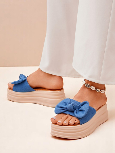 Royalfashion Жіночі шльопанці на платформі Givan