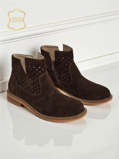 Boty Ariadne z přírodního semiše tmavě hnědé, ploché podpatky 3 cm