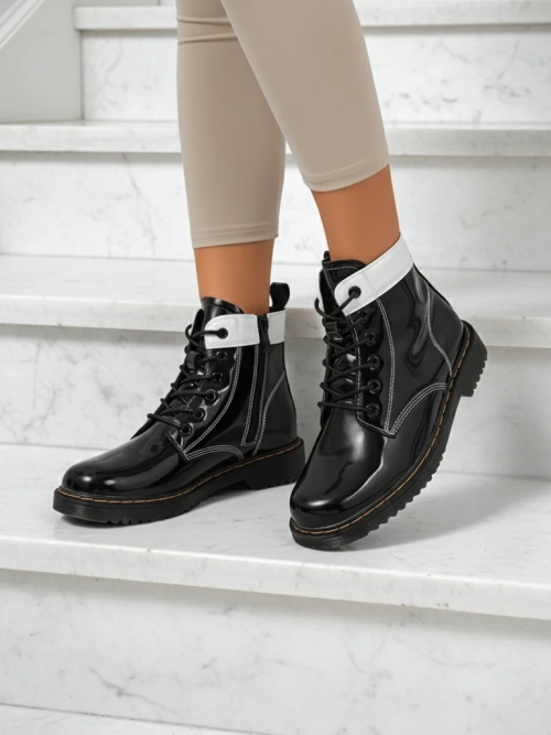 Жіночі ботильйони Perseida Nero з екологічної лакованої шкіри, на шнурівці