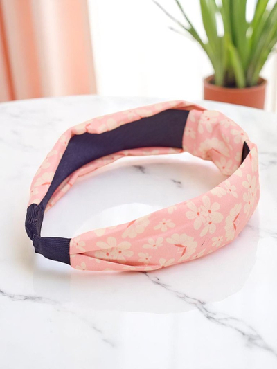 Royalfashion Čelenka s pleteným květinovým vzorem Florinda