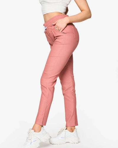 Dámské kalhoty z příjemné tkaniny v růžové barvě PLUS SIZE- Oblečení