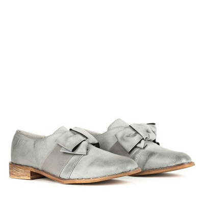 Szare półbuty z kokardą Suelia - Obuwie