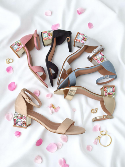 Elektra Aurelia – zlaté sandály na podpatku s barevnými krystalky 5,5 cm