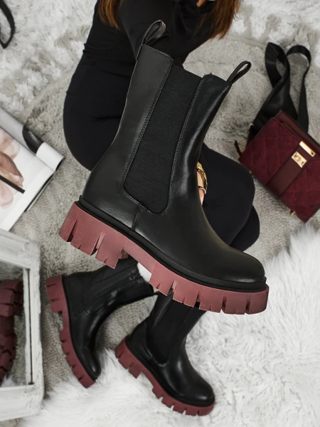 Високі жіночі ботильйони з екошкіри на кольоровій підошві Dorvella