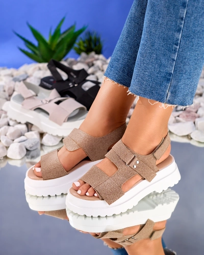 Royalfashion Tmavě hnědé dámské sandály na pevné podrážce Rederis