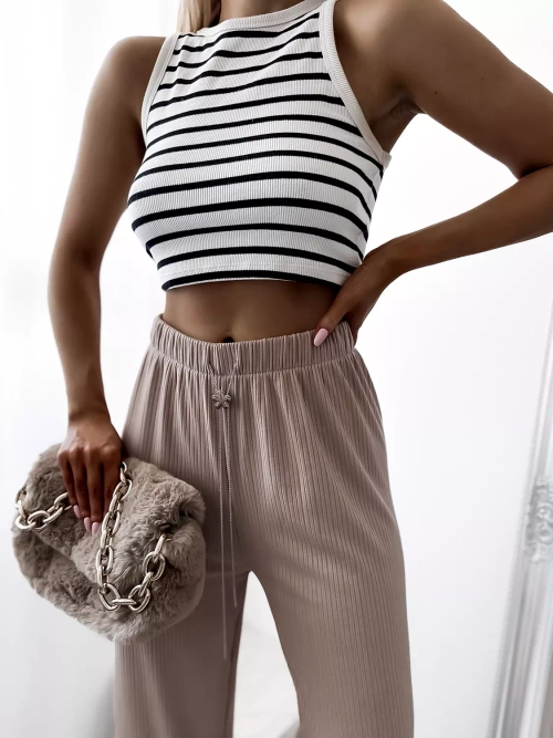 Світло-коричневі жіночі широкі брюки в рубчик - Одяг