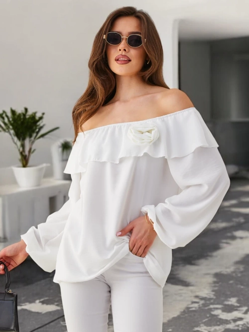 Royalfashion жіноча блуза а-ля іспанська з воланами та квіткою