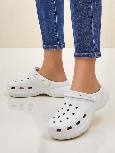 Royalfashion Dámské gumové sandály s výřezy Dellosa