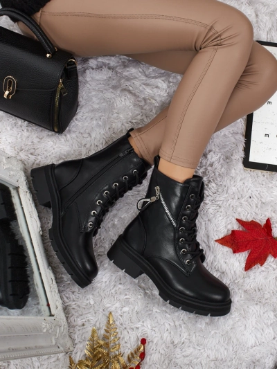 Dámské workery s ozdobami Kassira