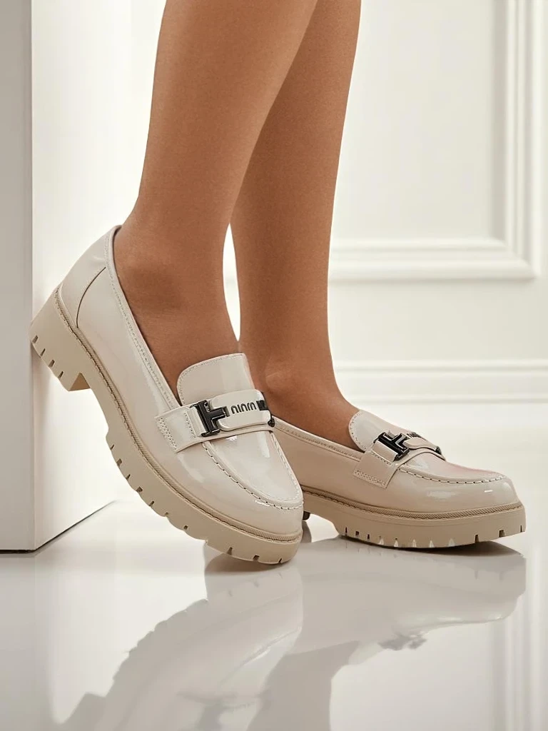 Dámské loafersy Atena béžové s plochým podpatkem z ekologické kůže