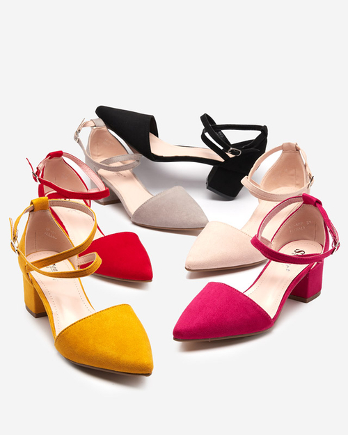 Жіночі босоніжки кольору гірчиці на каблуці Crisco