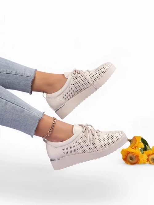 Royalfashion Жіночі перфораційні лофери Gofielle