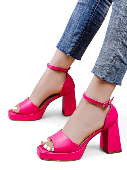 Royalfashion Металеві жіночі сандалі Voleles