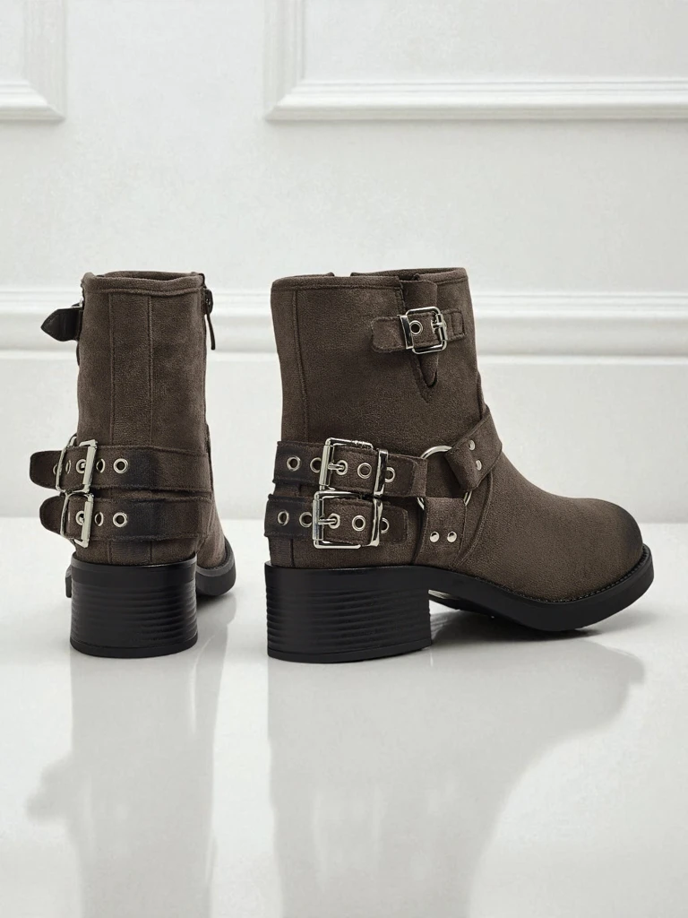 Dámské kotníkové boty z eko semiše s přezkami Valtos