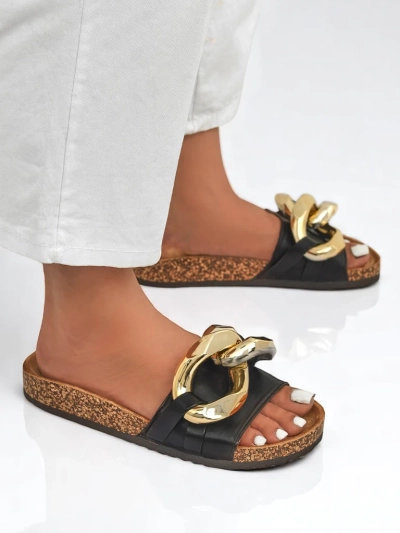 Letní pantofle Ariadne Royalfashion s velkým zlatým řetězem, černá kůže