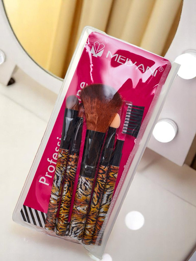 Kompaktní sada štětců na make-up