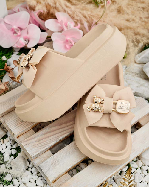 Royalfashion Жіночі гумові шльопанці з декоративним бантом Apis