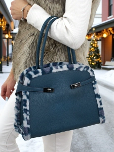 Темно-синій